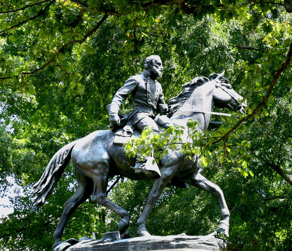 Stonewall Jackson Statue, Reservations, The Inn At Court Square